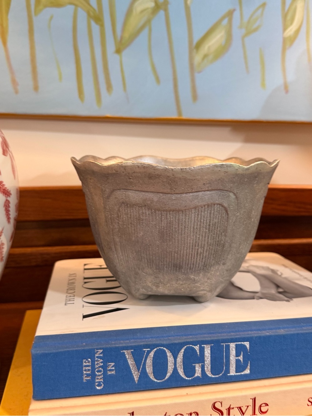 Neutral Gray Scalloped Ceramic Home Sculpture - Decorative Planter
